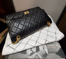Charger l'image dans la galerie, Chanel 2.55 Médium