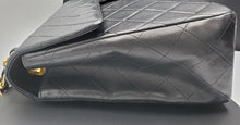 Charger l'image dans la galerie, Chanel Maxi Jumbo Circa 90