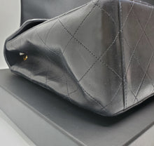 Charger l'image dans la galerie, Chanel Maxi Jumbo Circa 90
