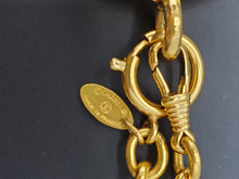 Charger l'image dans la galerie, Sautoir Chanel Vintage "Rue Cambon"