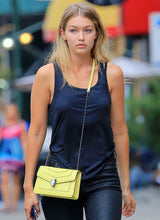 Carica l'immagine nel visualizzatore di Gallery, Bvlgari Serpenti Forever Belt Bag