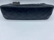 Cargar imagen en el visor de la galería, Chanel 2.55 black silver hardware