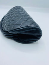 Cargar imagen en el visor de la galería, Chanel Pouch