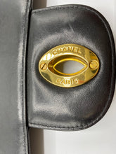 Cargar imagen en el visor de la galería, Chanel Jumbo big CC