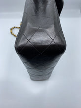 Cargar imagen en el visor de la galería, Chanel Jumbo big CC