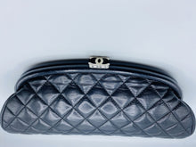 Cargar imagen en el visor de la galería, Chanel Pouch