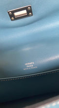 Cargar imagen en el visor de la galería, Bolsa azul cielo de Hermes