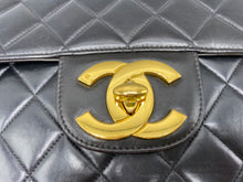 Charger l&#39;image dans la galerie, Chanel Jumbo big CC
