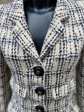 Cargar imagen en el visor de la galería, Chanel Jacket