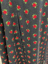 Cargar imagen en el visor de la galería, YSL Cape