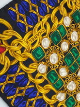 Charger l'image dans la galerie, Chanel Scarf