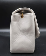 Charger l'image dans la galerie, Chanel Diana Bag