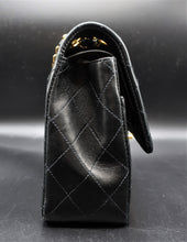 Cargar imagen en el visor de la galería, Chanel Timeless Double Flap 25 CM Bag