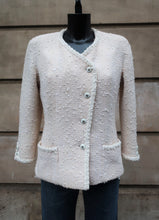 Charger l'image dans la galerie, Chanel Off-white Tweed Jacket