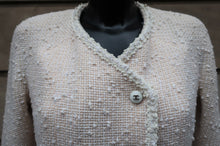 Charger l'image dans la galerie, Chanel Off-white Tweed Jacket