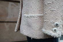 Charger l'image dans la galerie, Chanel Off-white Tweed Jacket