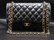 Charger l'image dans la galerie, Chanel Black Jumbo Bag 30 CM