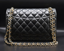 Charger l'image dans la galerie, Chanel Black Jumbo Bag 30 CM