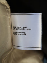 Charger l'image dans la galerie, Chanel FW 2001 Two-piece Suit