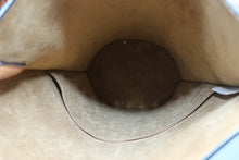 Charger l'image dans la galerie, Loewe Gate Bucket Bag