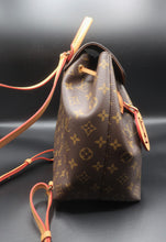 Charger l'image dans la galerie, Louis Vuitton Montsouris Backpack