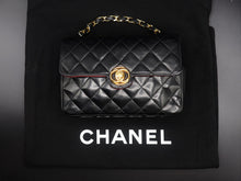 Charger l'image dans la galerie, Chanel Mini Flap Bag
