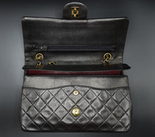 Charger l'image dans la galerie, Chanel Timeless Bag 25 CM