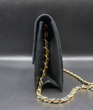 Charger l'image dans la galerie, Chanel Simple Flap Navy Bag