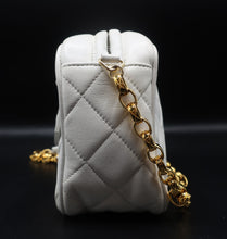 Charger l'image dans la galerie, Chanel Mini Camera Bag