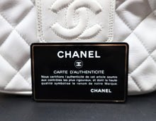 Charger l'image dans la galerie, Chanel Mini Camera Bag