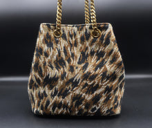 Cargar imagen en el visor de la galería, Saint Laurent Bucket Bag