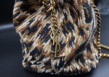 Cargar imagen en el visor de la galería, Saint Laurent Bucket Bag