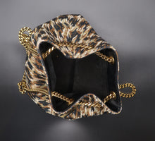 Cargar imagen en el visor de la galería, Saint Laurent Bucket Bag