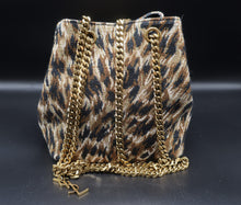 Cargar imagen en el visor de la galería, Saint Laurent Bucket Bag