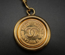Load image into Gallery viewer, Chanel Chain Belt