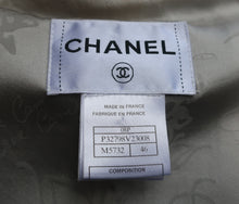 Carica l'immagine nel visualizzatore di Gallery, Chanel Tweed Jacket