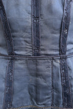 Carica l'immagine nel visualizzatore di Gallery, Chanel Camellia Jacket