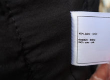 Carica l'immagine nel visualizzatore di Gallery, Chanel AW 2009 Métiers d'art Tweed Jacket