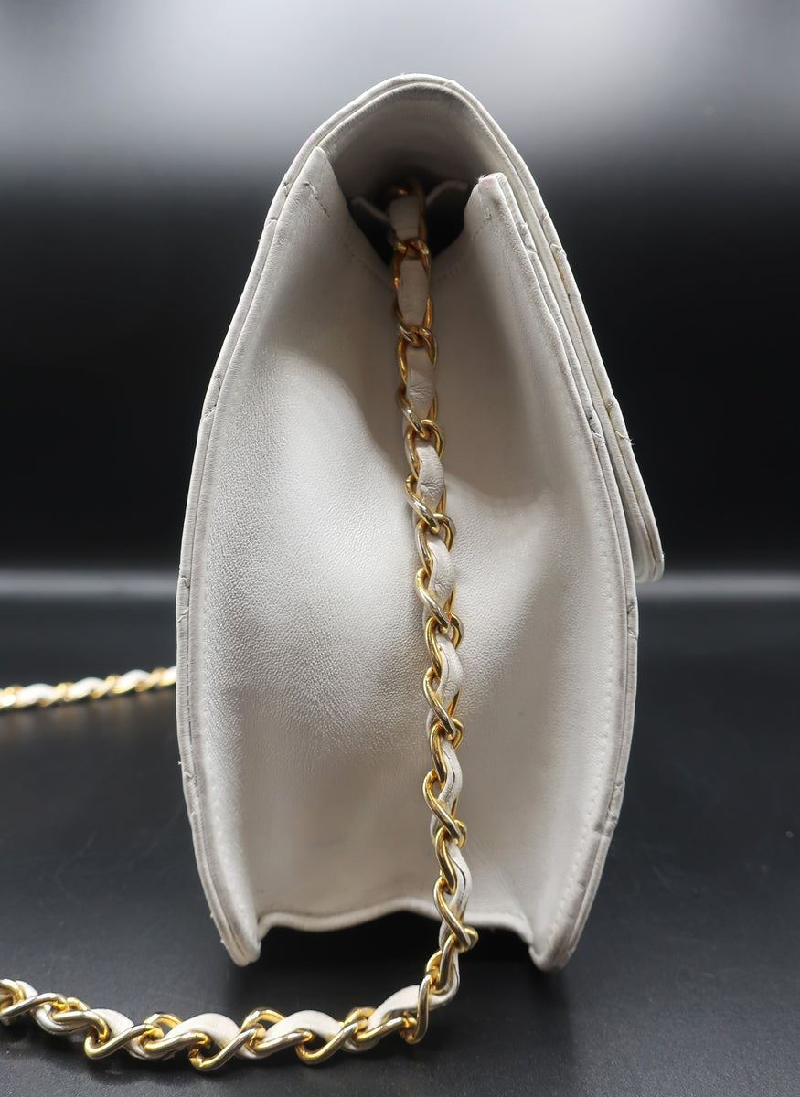 新品未使用　タグ付き　vintage CHANEL グローブ　ホワイト 新品未使用 タグ付き vintage CHANEL グローブ ホワイト