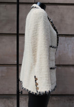 Carica l'immagine nel visualizzatore di Gallery, Chanel Tweed Jacket