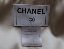 Carica l'immagine nel visualizzatore di Gallery, Chanel Tweed Jacket