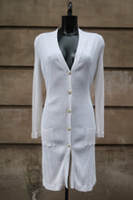 Carica l'immagine nel visualizzatore di Gallery, Chanel White Cardigan