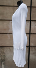 Carica l'immagine nel visualizzatore di Gallery, Chanel White Cardigan