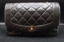 Charger l'image dans la galerie, Chanel Diana Bag
