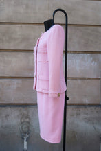 Charger l'image dans la galerie, Chanel Pink Tweed Suit