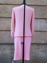 Charger l'image dans la galerie, Chanel Pink Tweed Suit