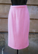 Charger l'image dans la galerie, Chanel Pink Tweed Suit