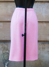 Charger l'image dans la galerie, Chanel Pink Tweed Suit