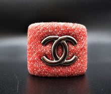 Cargar imagen en el visor de la galería, Chanel Tweed CC Bracelet
