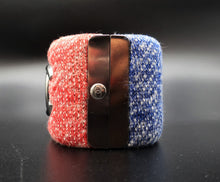 Cargar imagen en el visor de la galería, Chanel Tweed CC Bracelet